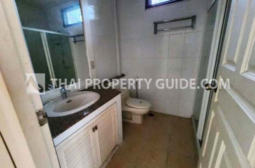 House with Shared Pool in Nichada Thani 